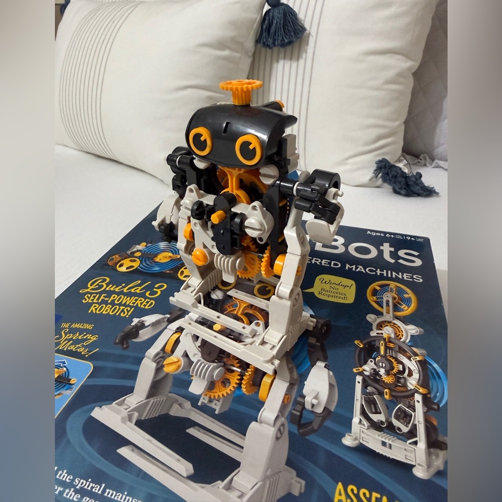 SpringBots 3-in-1 STEM Kit - Picture 3 of 5